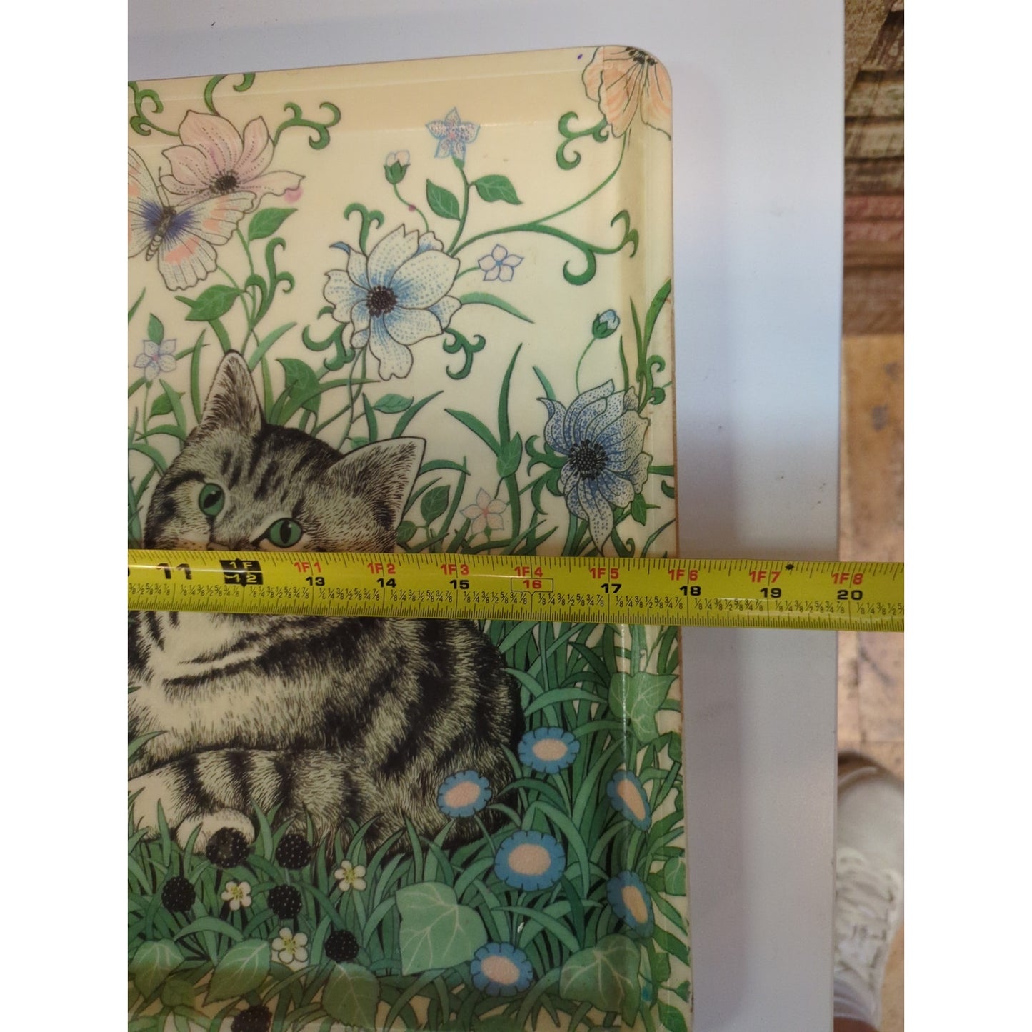 vintage 1970s Mikasa fiberglass serving tray floral design two gray tabby cats