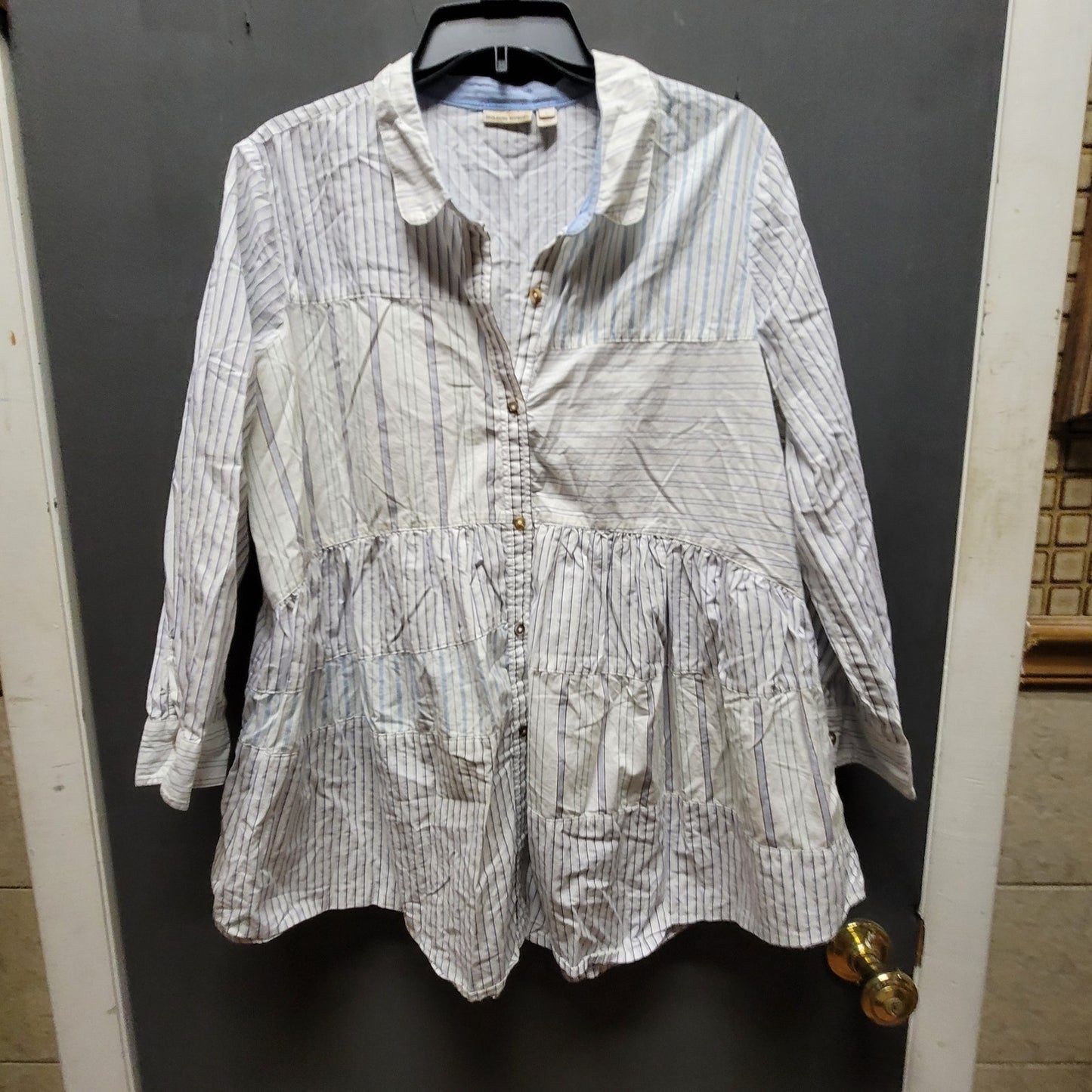 holding horses Size Large Blue white striped babydoll blouse top Anthropologie