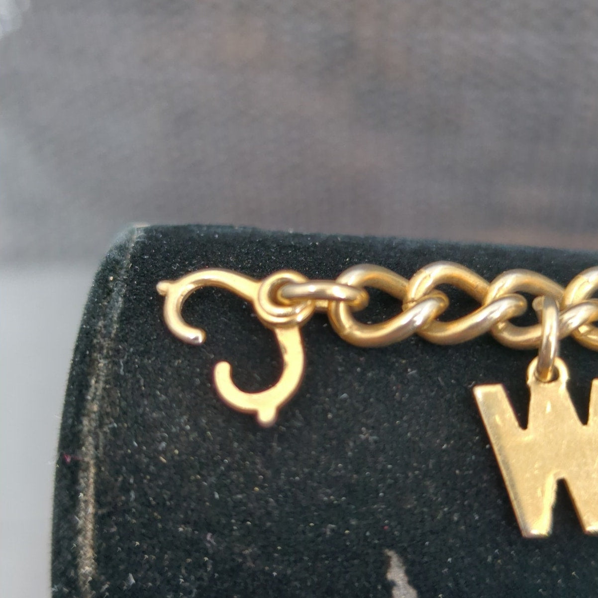 Vintage Fashion BRACELET 7" Westport Canada leaf charms letters