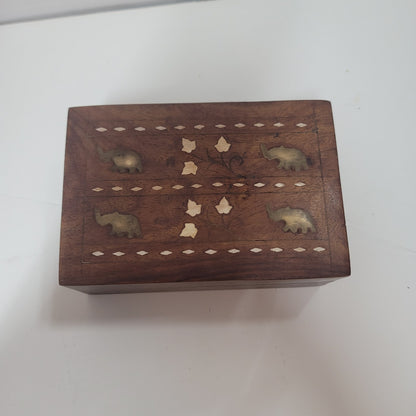 VINTAGE 1950s Anglo Indian Style Rosewood Box Brass Elephants Leaves Inlaid