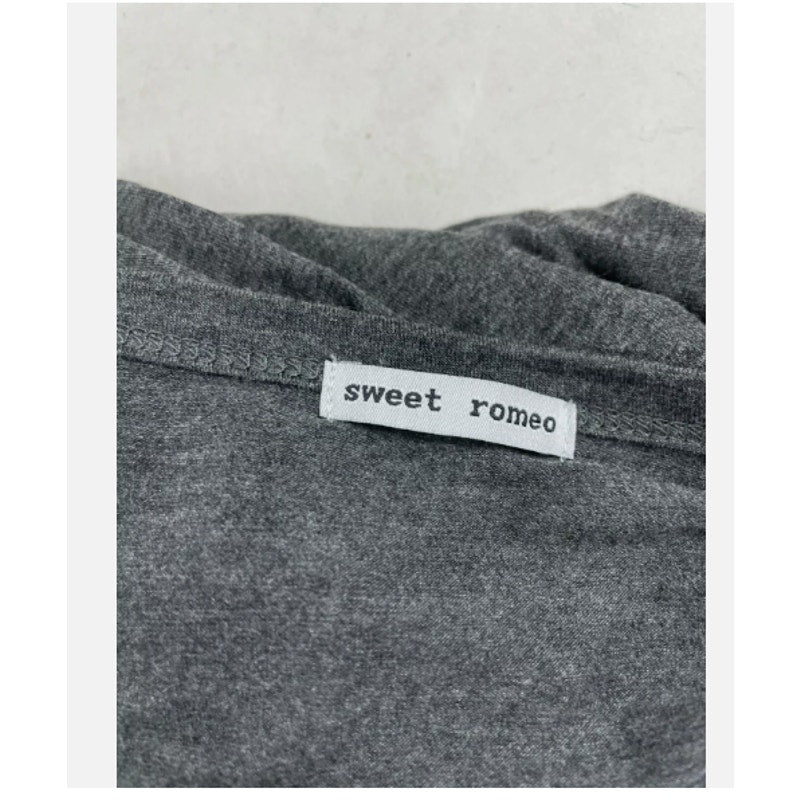Sweet Romeo Shirt Women's large casual Gray Thumbhole Long Sleeve Stretch NWT!