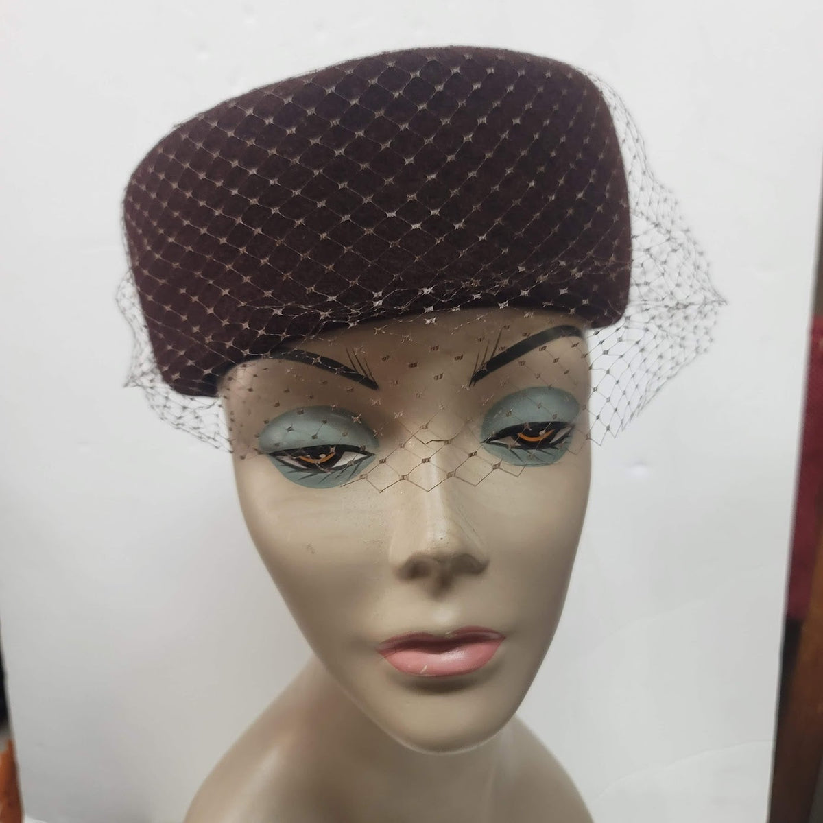 Vintage BROWN ribbon bow Peachbloom Velour Union Made Imported fur Net Veil Hat