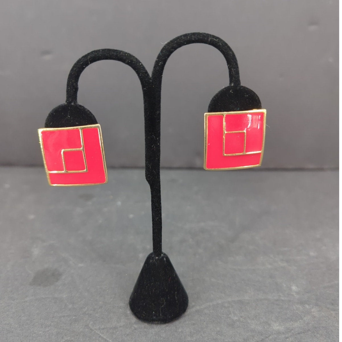 Vintage Pink Red Enamel Square Clip On Earrings Gold Tone Geometric Retro 1980s