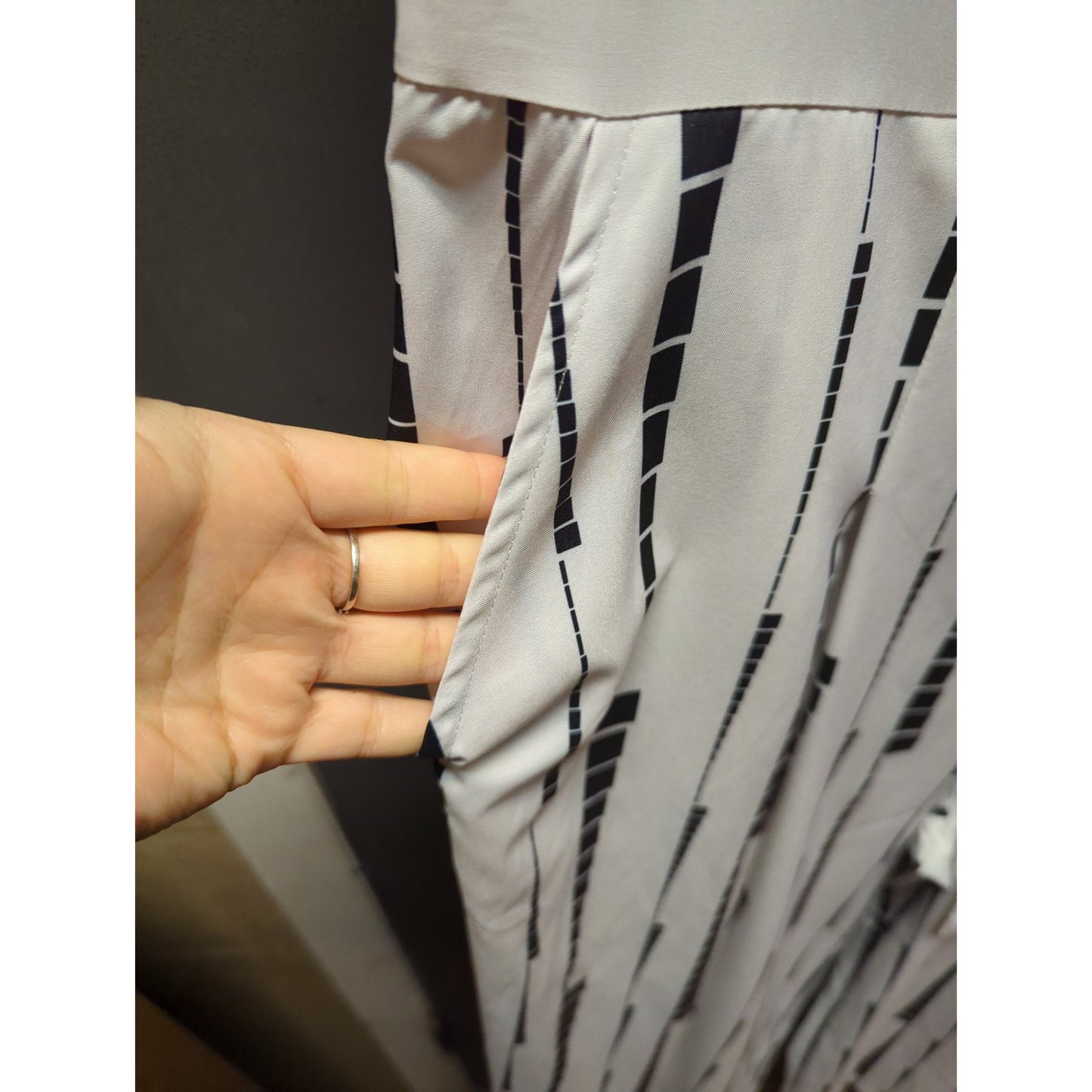Striped One Piece Black and white jumpsuit Size 2xl Women with pockets Polyester