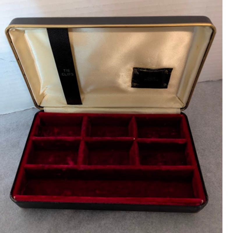 Vintage Mid Century Men’s MCM Bowling Motif Faux Leather Valet Box