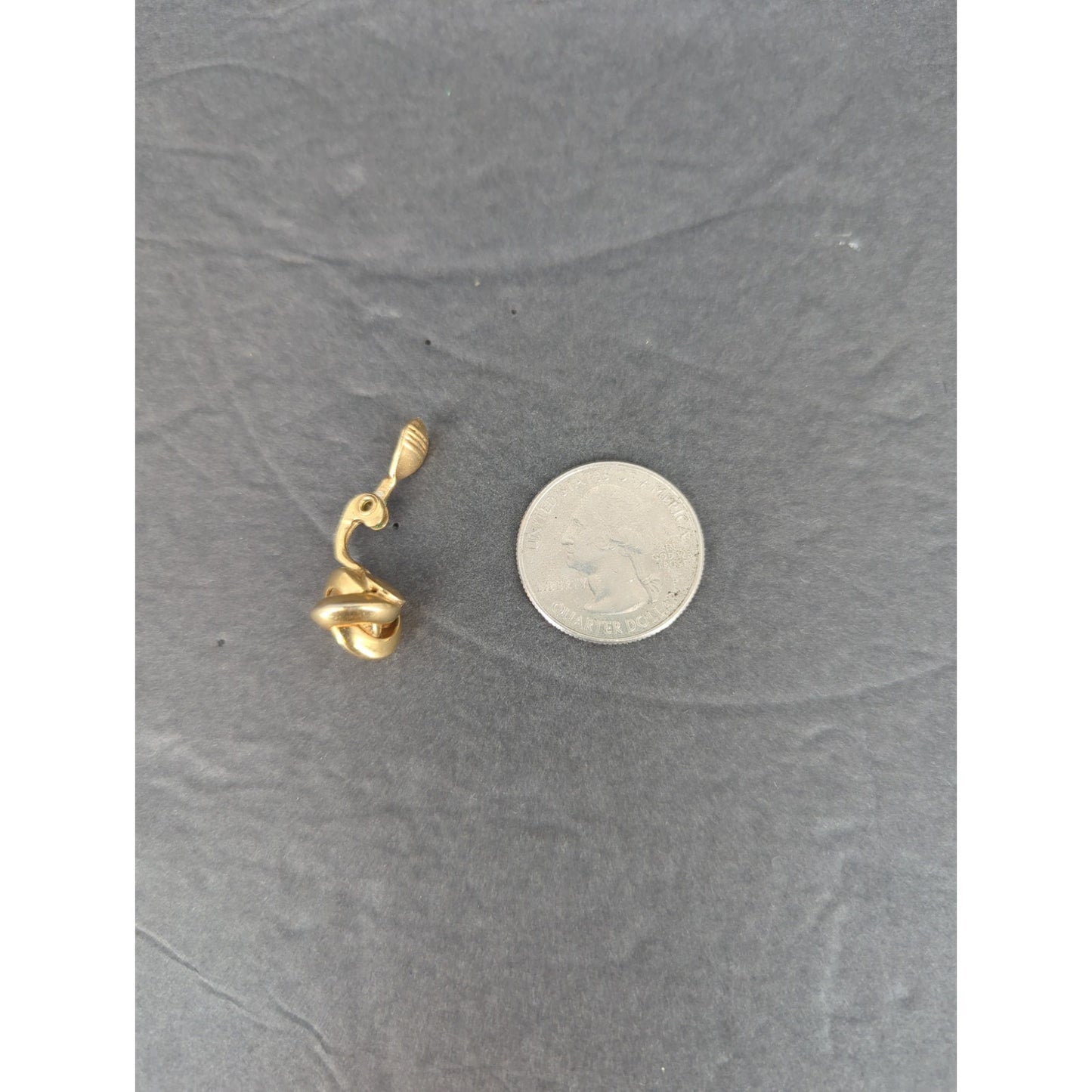 Vintage Mid-Century Monet Gold Tone Swirl Love Knot Clip-On Earrings Classic