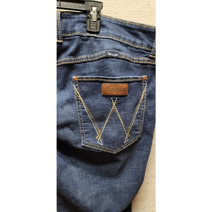 Women's Wrangler Retro® Mae Mid Rise Bootcut Jeans 35/ 19" x 34" Vintage Style