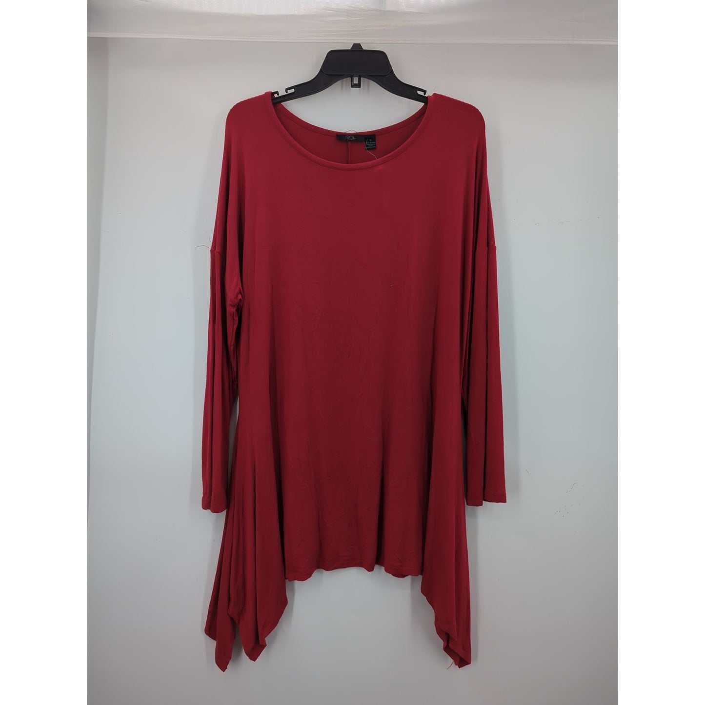 RDI Women's NWT Size 1X Red Hanky Hem Tunic Top Sharkbite Soft Knit