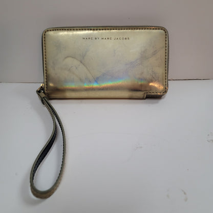 MARC by Marc Jacobs wristlet holographic Metallic leather PreOwned