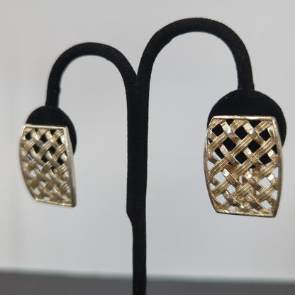 Vintage Sarah Coventry Geometric Gold Basketweave Clip On Earrings Whimsigoth