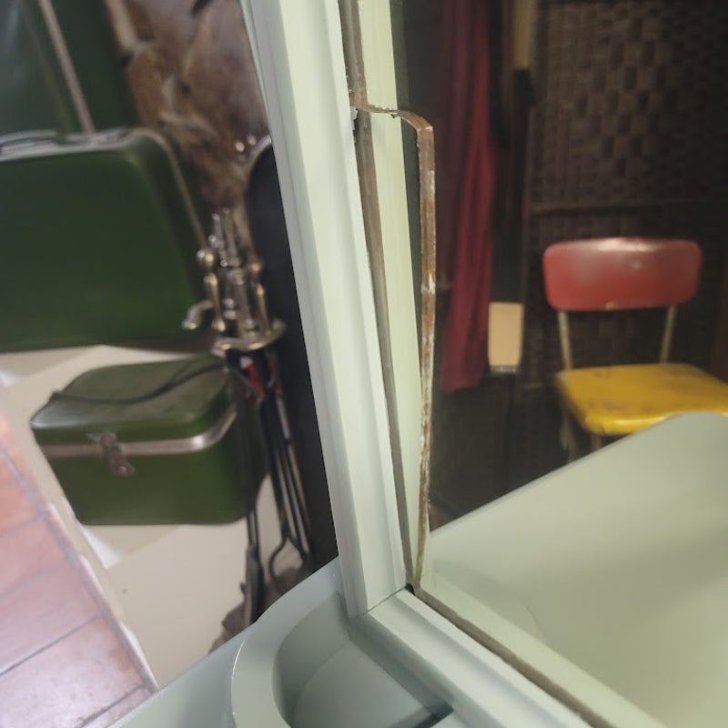 Secondhand Sandies: Vintage dresser with mirror
