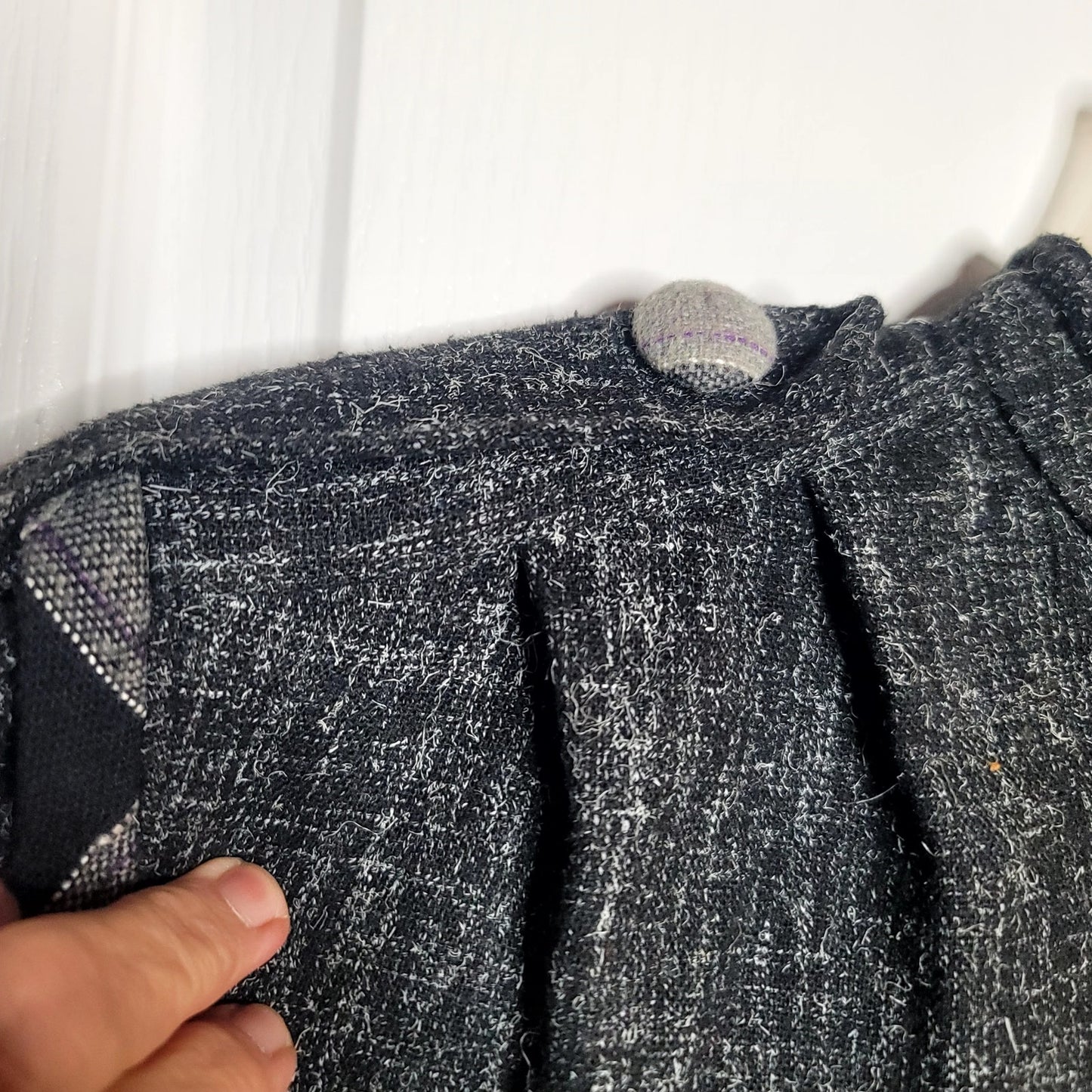 Vintage 80s nubby wool blend dress sheath dress Gray Plaid Shoulder detail Large
