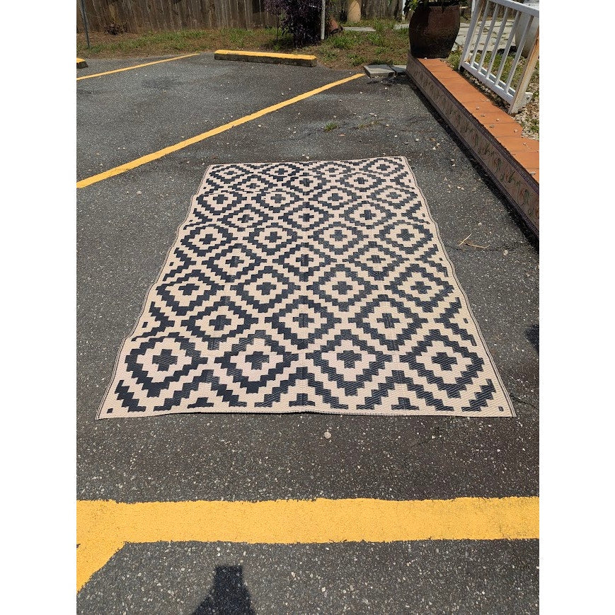 Secondhand Sandies: Aztec Black White Foldable Outdoor Patio Camping  Rug