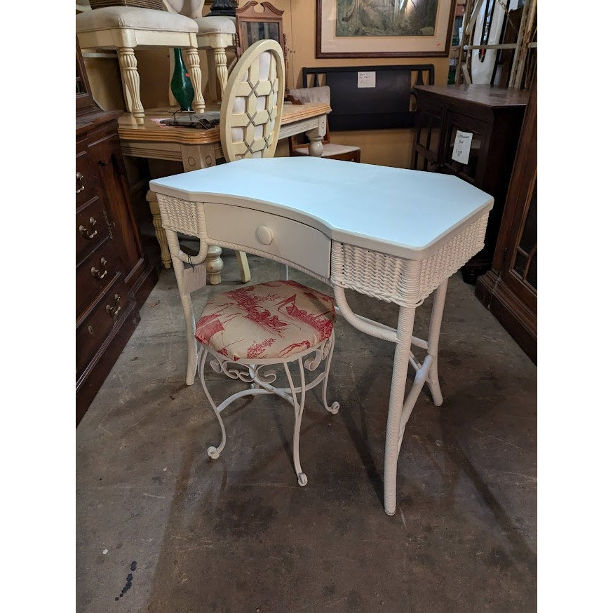 Secondhand Sandies: Antique White wicker vanity desk with stool