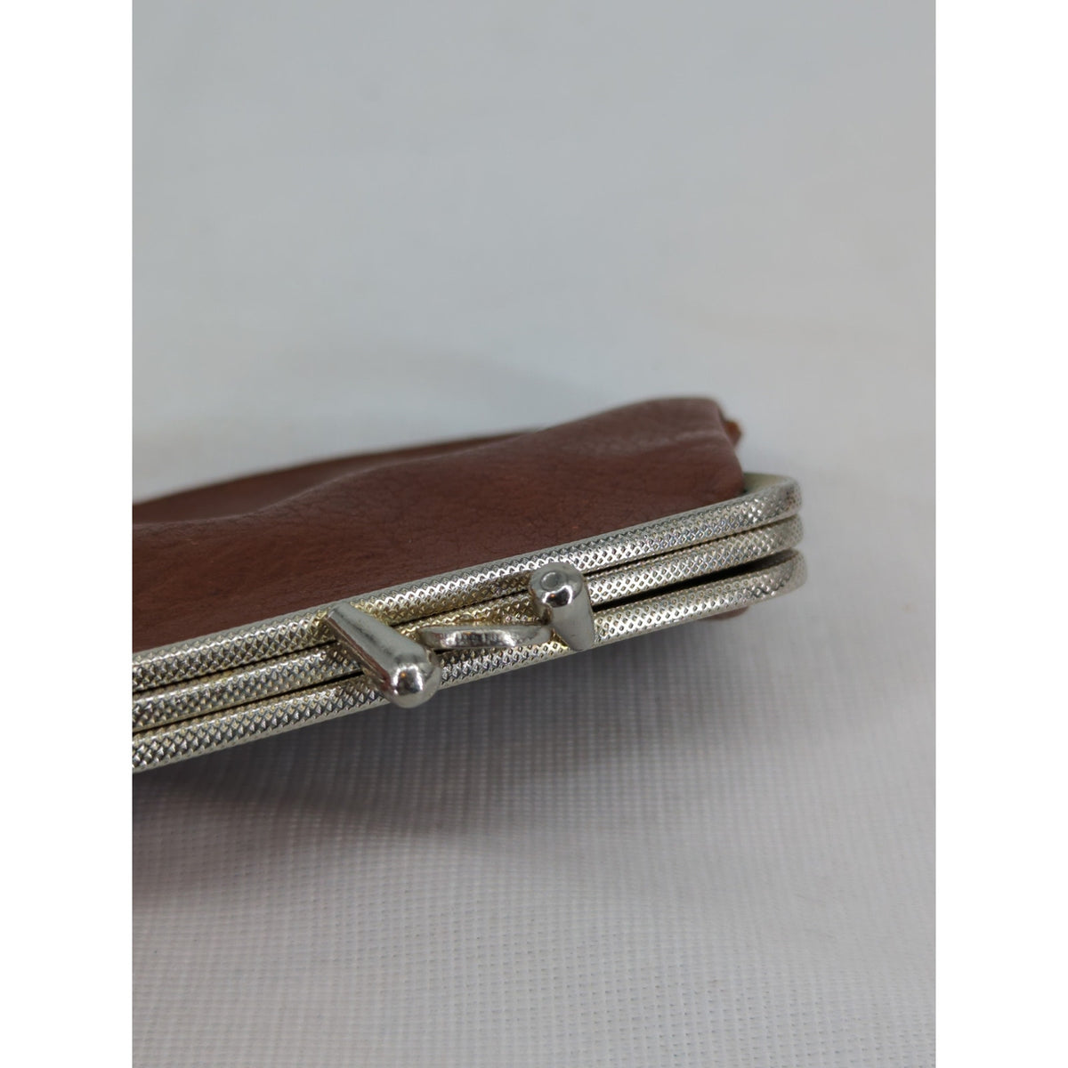 Vintage Brown Leather Double Kiss Lock Change Coin Purse