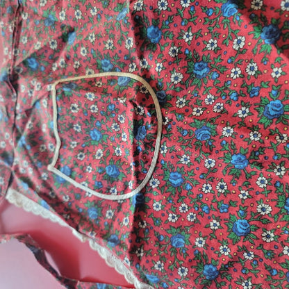 Vintage Red Floral Calico Half Apron Scalloped Lace Farmhouse Country Aesthetic