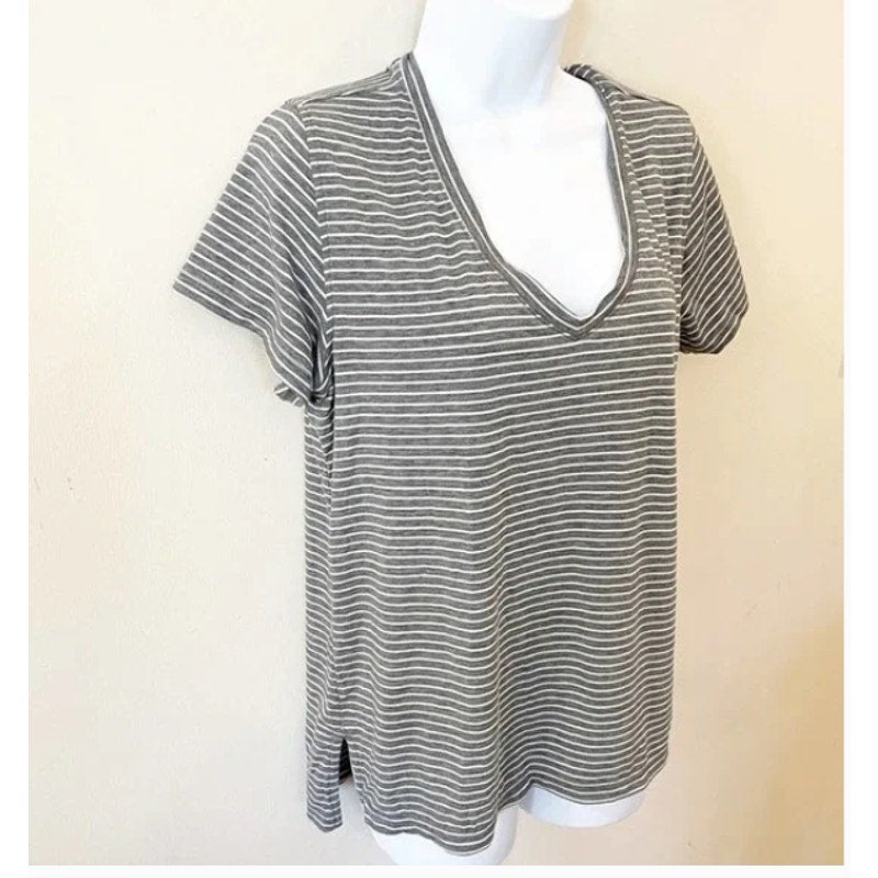Zella Striped V-Neck Short Sleeve Top LARGE Activewear NEW Grey Heather workout