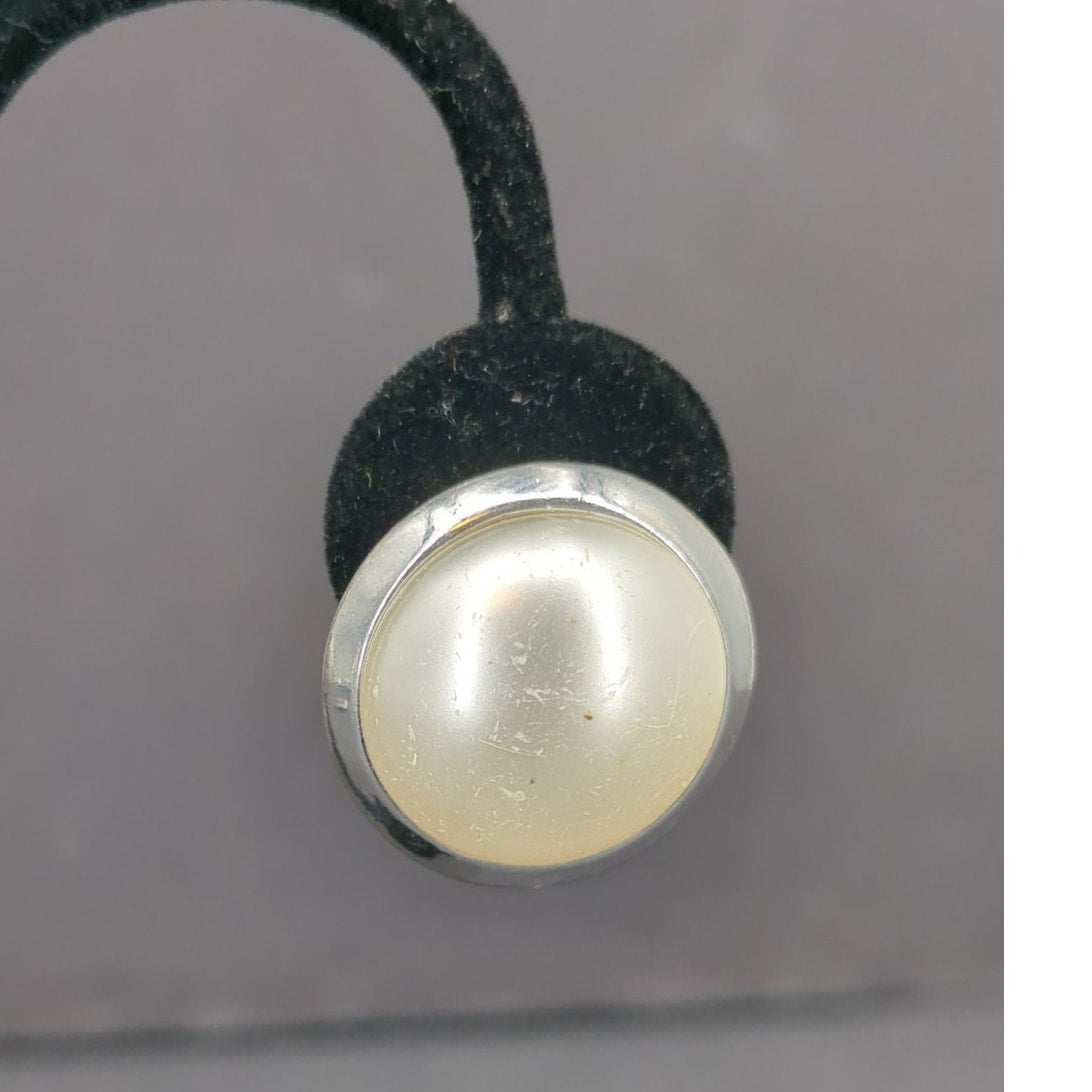 Vintage Cream Faux Pearl Silver Tone Clip On Earrings Classic Minimalist