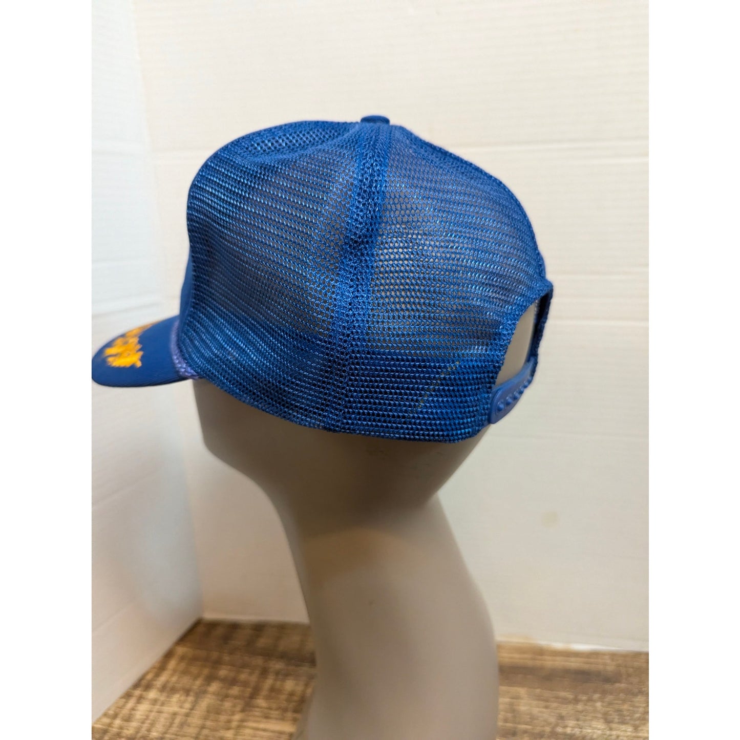 Vintage Quantum Fishing Tackle Blue Mesh Trucker Snapback Hat Retro Y2K