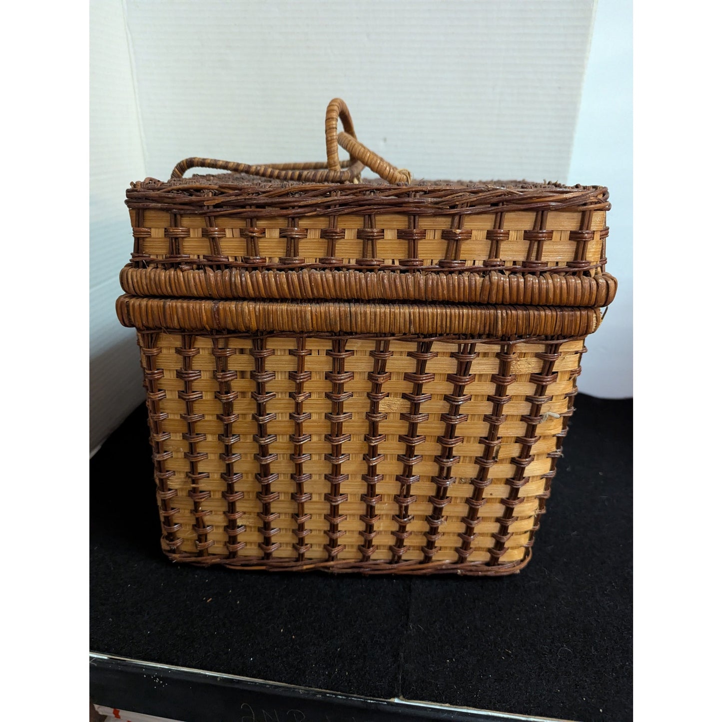 Vintage Woven Rattan Picnic Basket with Plastic Tableware Set