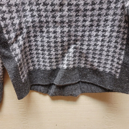 RD style gray sweater medium Cropped Style Long Sleeve Turtleneck Checkered