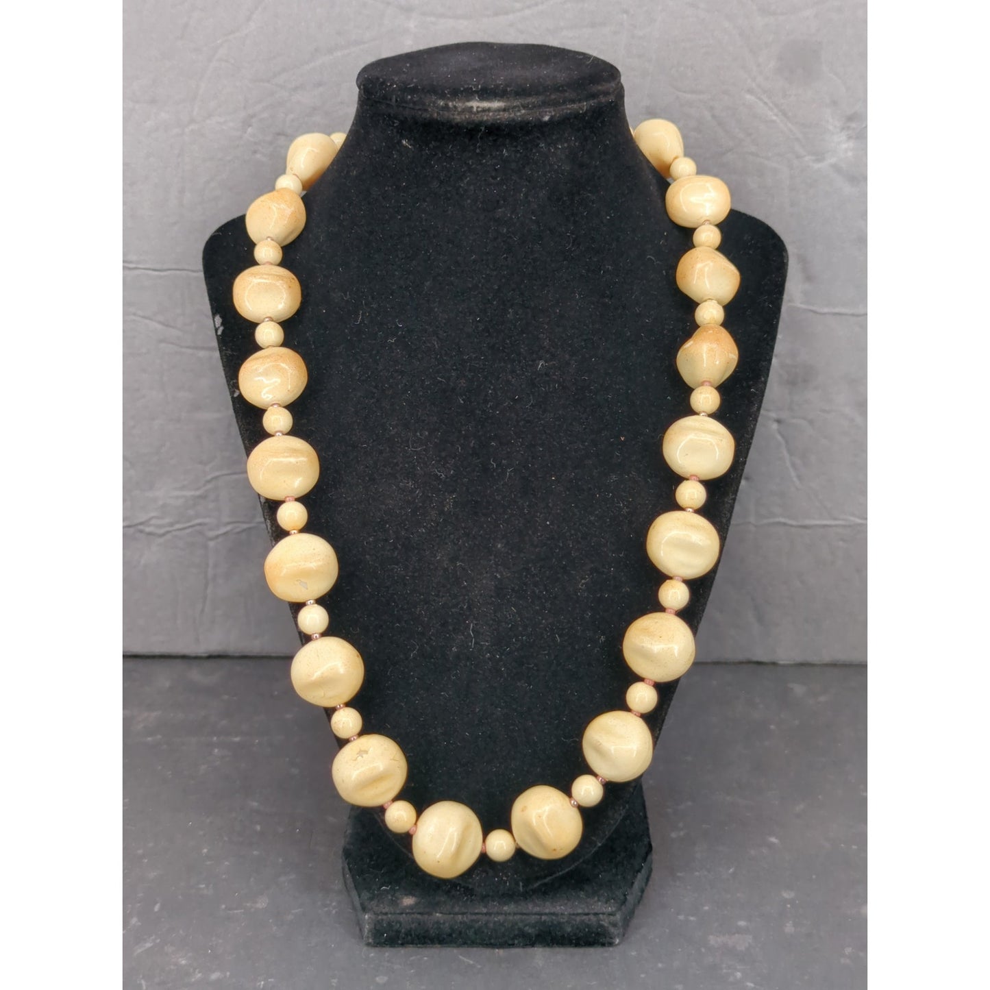 Vintage Big Bead Statement Necklace Mid-Century 1980s Retro Fashion Jewelry