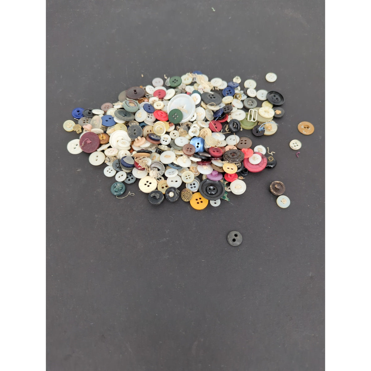 Huge 3 lb Lot Vintage to Modern Miscellaneous Sewing Buttons Craft Mix