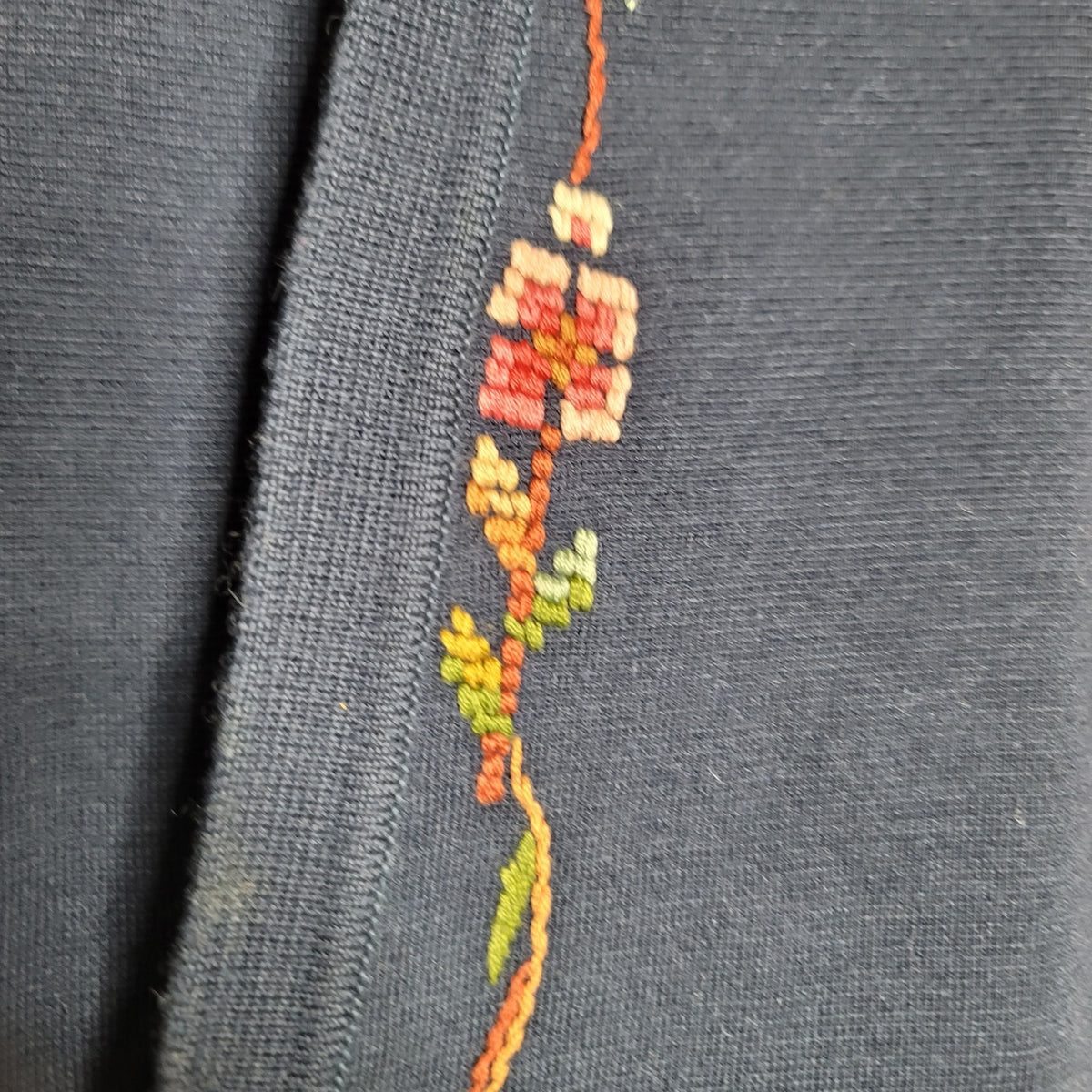 Vintage Sleeveless vest handmade embroidery metal clasp pockets blue large kNIT