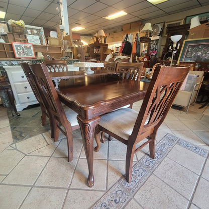 Secondhand Sandies: Dining Table w/ leaf and 6 Chairs Dark Walnut Stain
