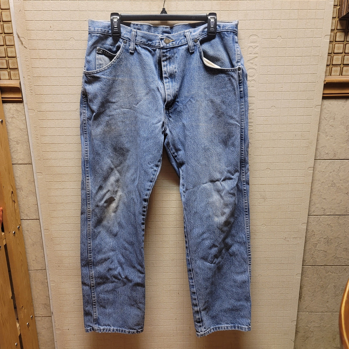 Wrangler Regular Fit Jean Size 36" x 32" well worn