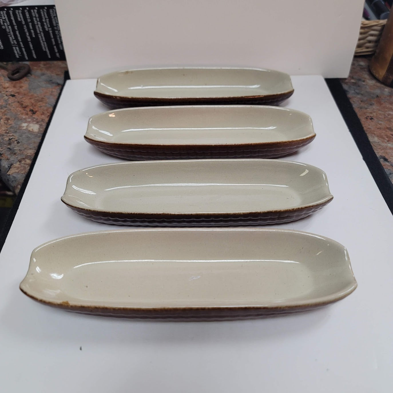 Set of 4 brown cream corn on the cob dishes Ceramic Glazed Corn Impression Serve