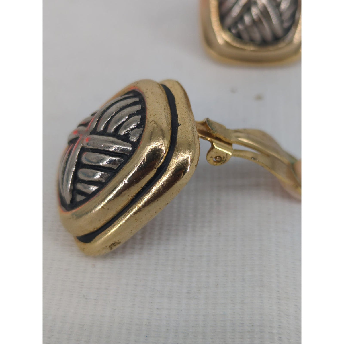 Vintage Two-Tone Mixed Metal Basketweave Door Knocker Clip On Earrings Glamour