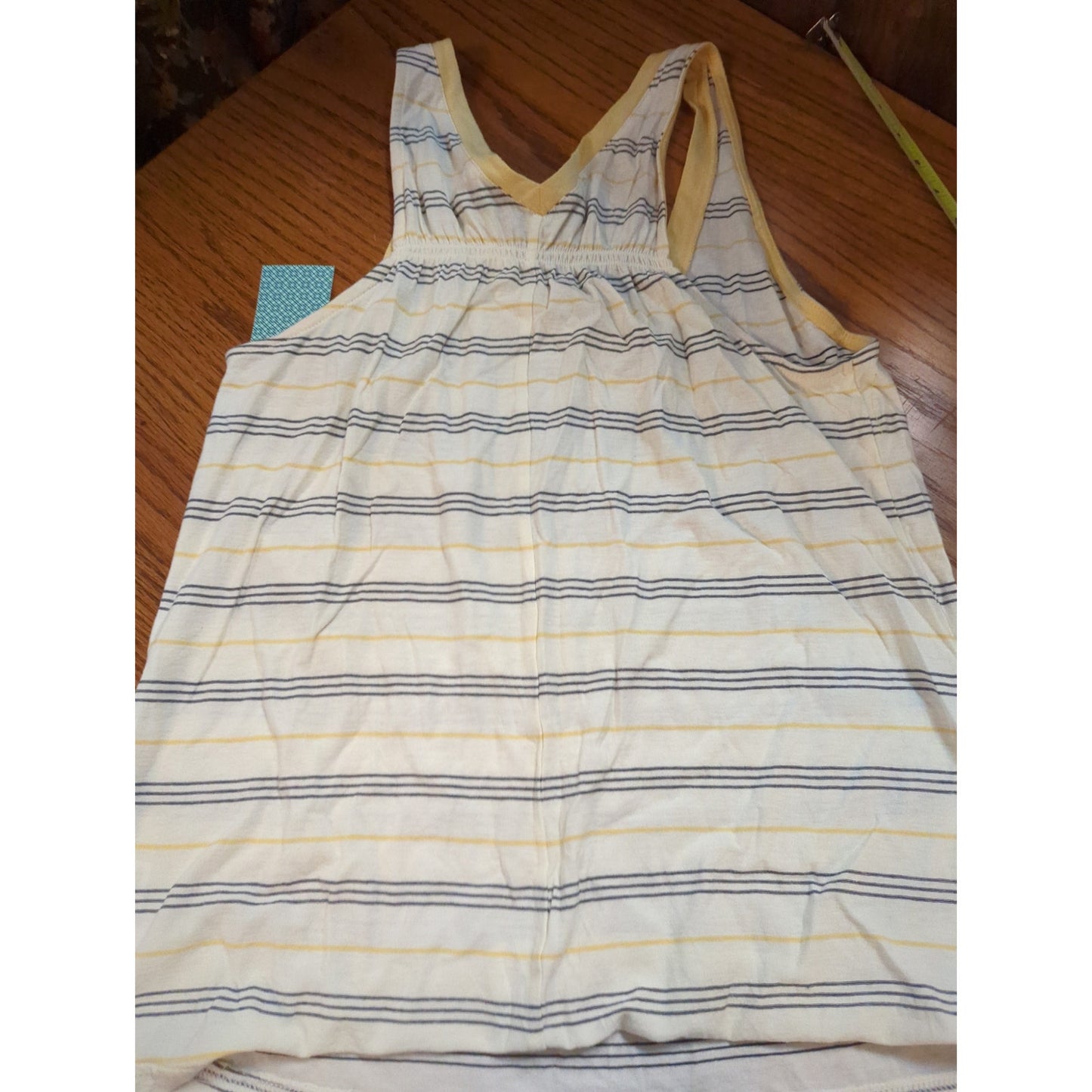 NWT Susina Striped V-Neck Tank Top Size Medium Petite casual summer Top