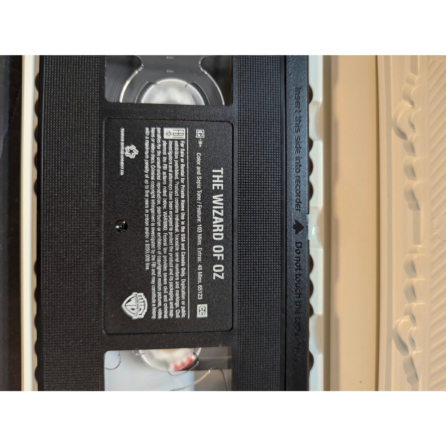Vintage The Wizard of Oz Warner Home Video Clamshell VHS Tape Classic Movie