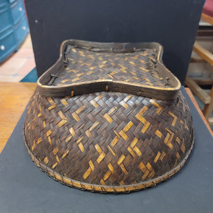 VINTAGE Large 1960s Labba Grain Basket from Philippines - 17" Diam. X 7" H nice!