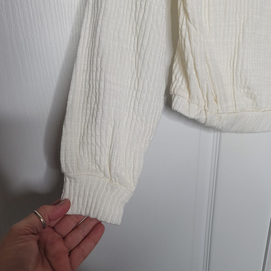 NEW All in favor SMALL Ivory White Long Sleeve Ribbed top Blouse Shirt Casual