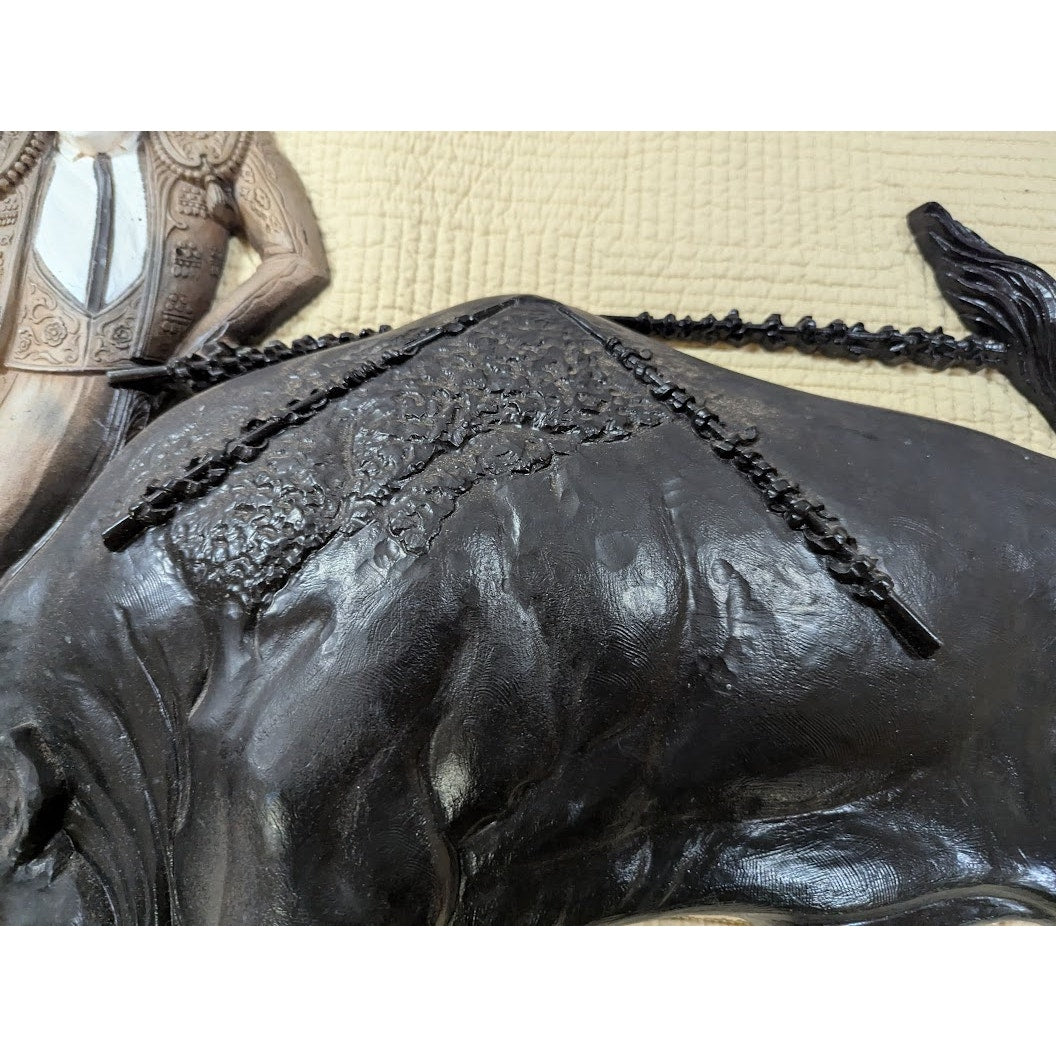 Bullfighter Wall Plaque LARGE Vintage 1968 Syroco Matador Bull Hanging