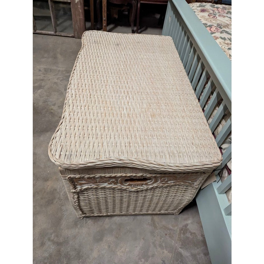 Secondhand Sandies: White washed wicker trunk storage box blankets