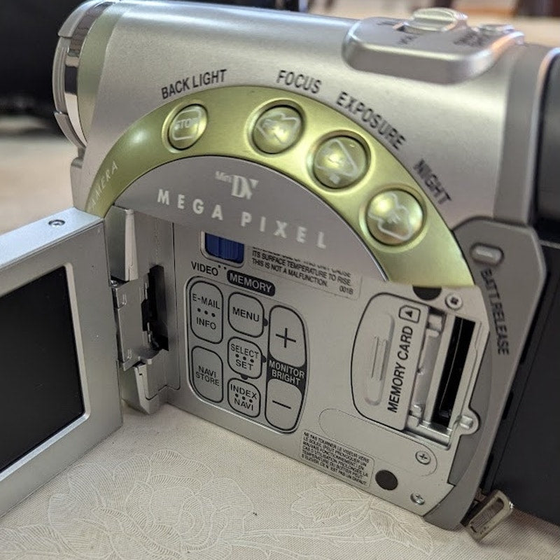 JVC GR-D200U video camera remote strap samsonite bag charger FOR PARTS OR PROPS