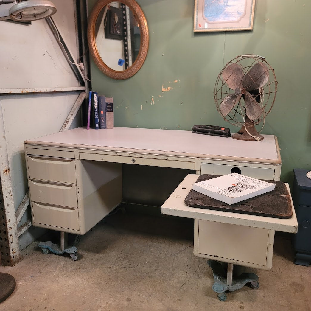 Vintage GF Mode-Maker Steel Tanker Desk Mid Century Modern Industrial Office 60s