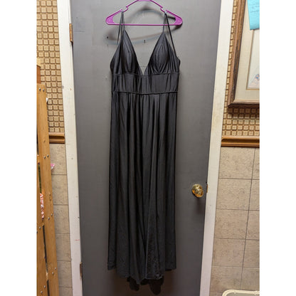 Leena for Mac Duggal Metallic Gray Plunging Halter A-Line Maxi Gown Dress 14 NWT