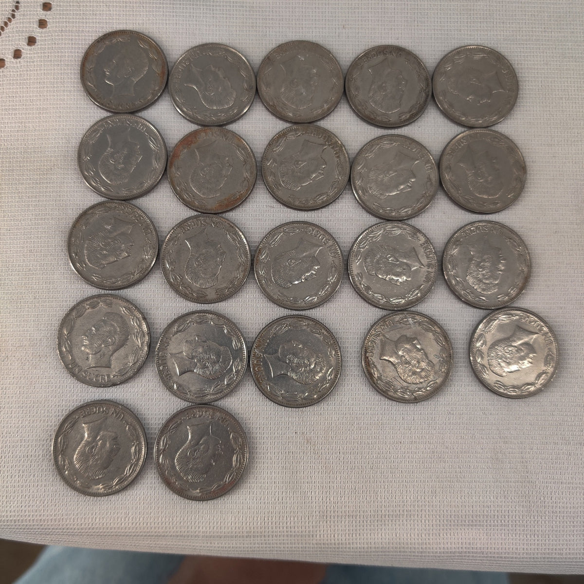 Ecuador 1 Sucre 1981 Nickel Clad Steel Coins Bulk Collection Lot of 22