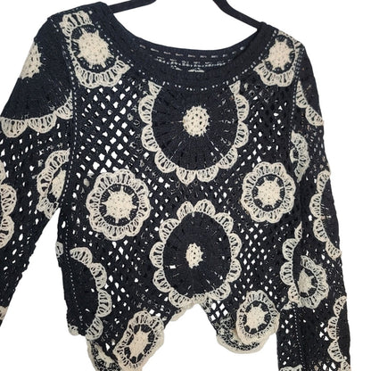 Knit Crocheted Sweater Modern Boho Size Medium NEW Two Tone Layering Bell Sleeve