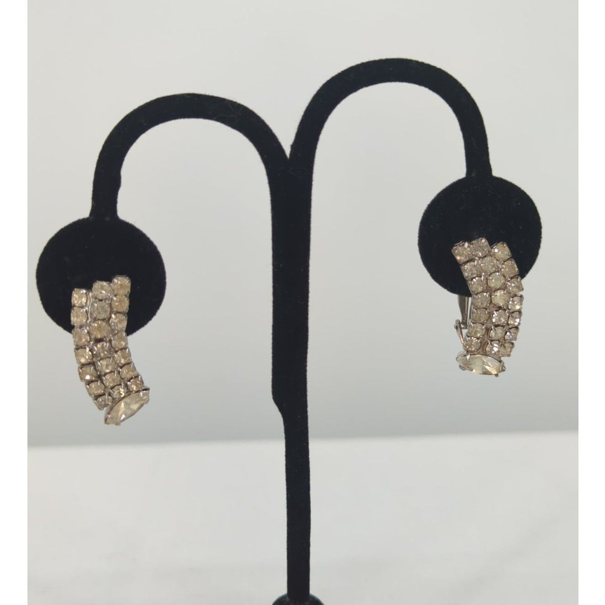 Vintage Art Deco Rhinestone Curved Waterfall Clip On Earrings Mid Century Glam