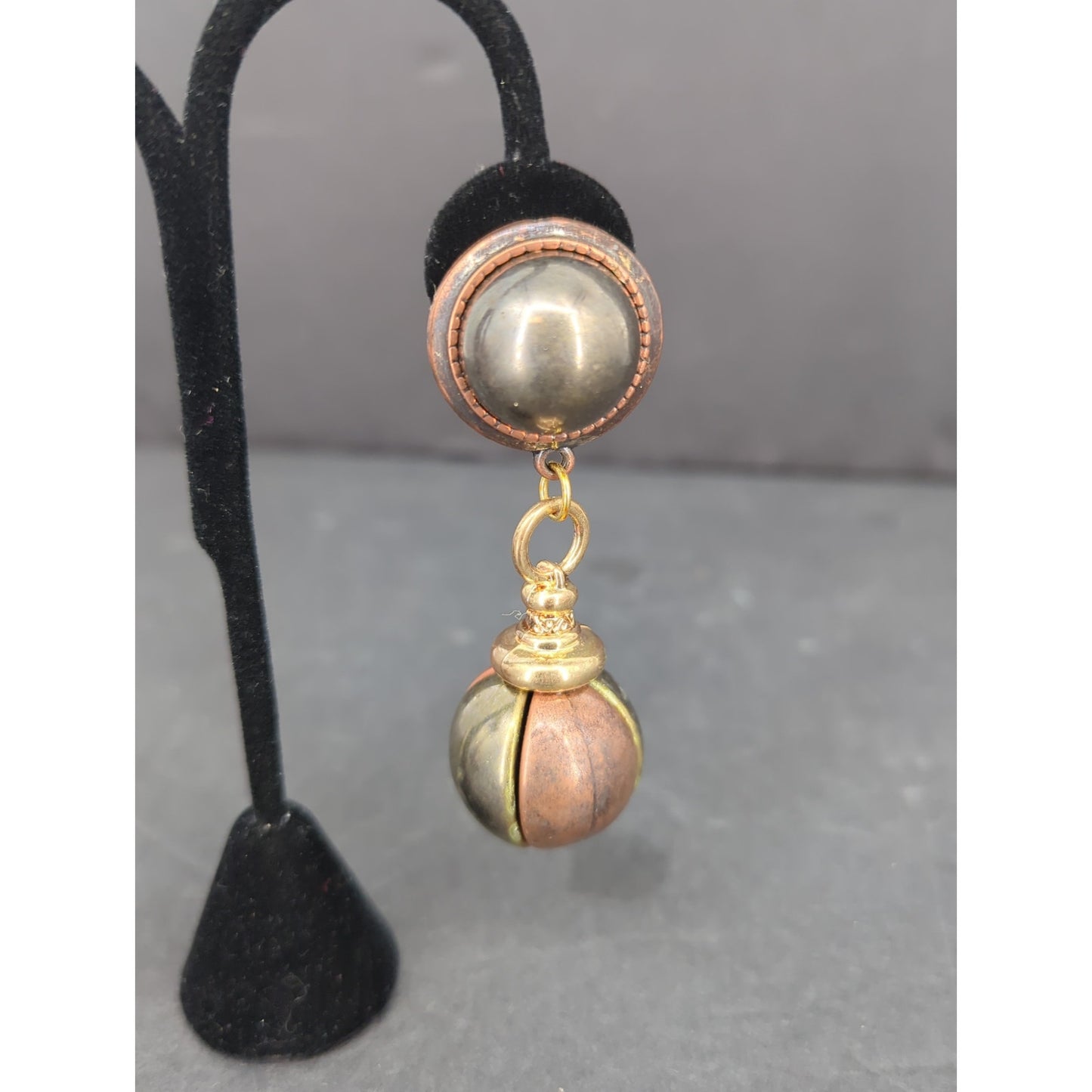 Vintage Pearl Cabochon Bead Orb Drop Clip On Earrings Gold Tone Retro Glam 1980s