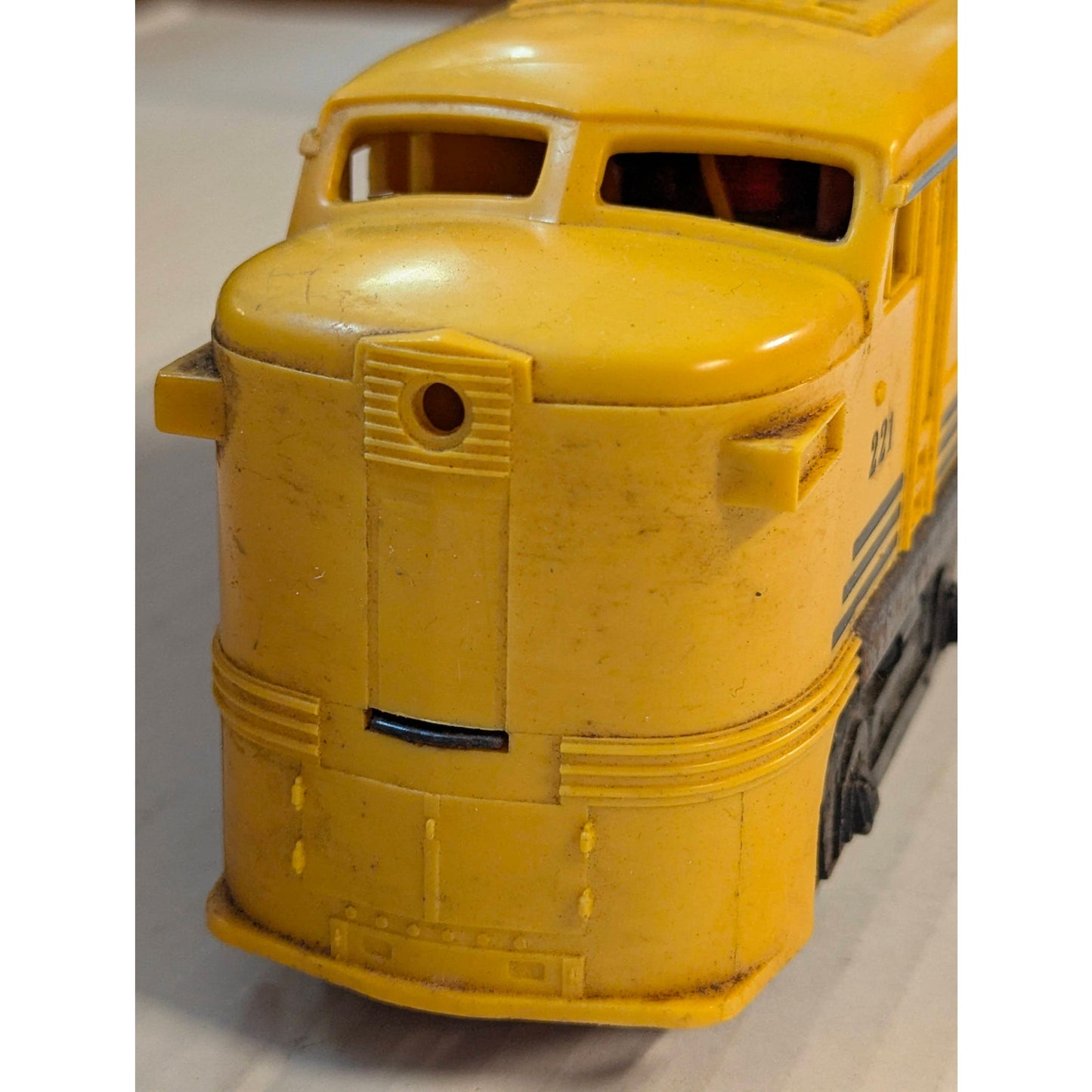 Vintage Lionel 221 Rio Grande ALCO Diesel Locomotive Yellow Black O Gauge