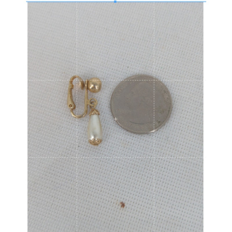Sarah Sara Coventry goldtone drop faux pearl clip on earrings