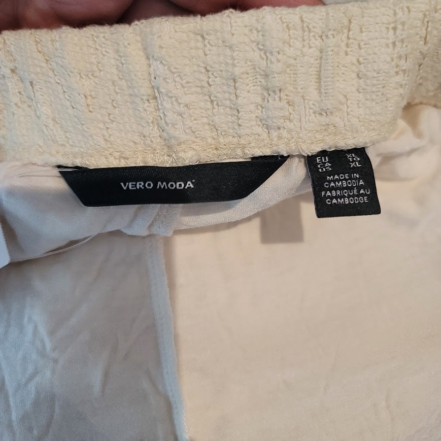 Vero Moda Birch Cream Size XL Lined Lace Pom Pom Mini Skirt Elastic Waist