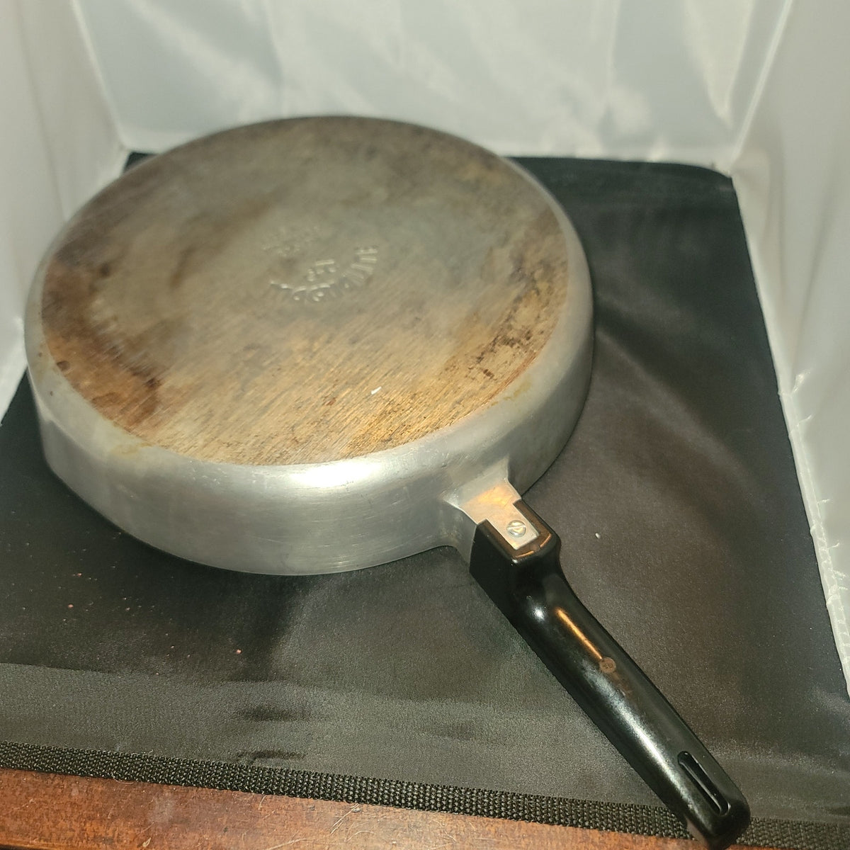 VINTAGE Magnalite Cast Aluminum Skillet with Lid 28.5 cm USA Retro Cookware