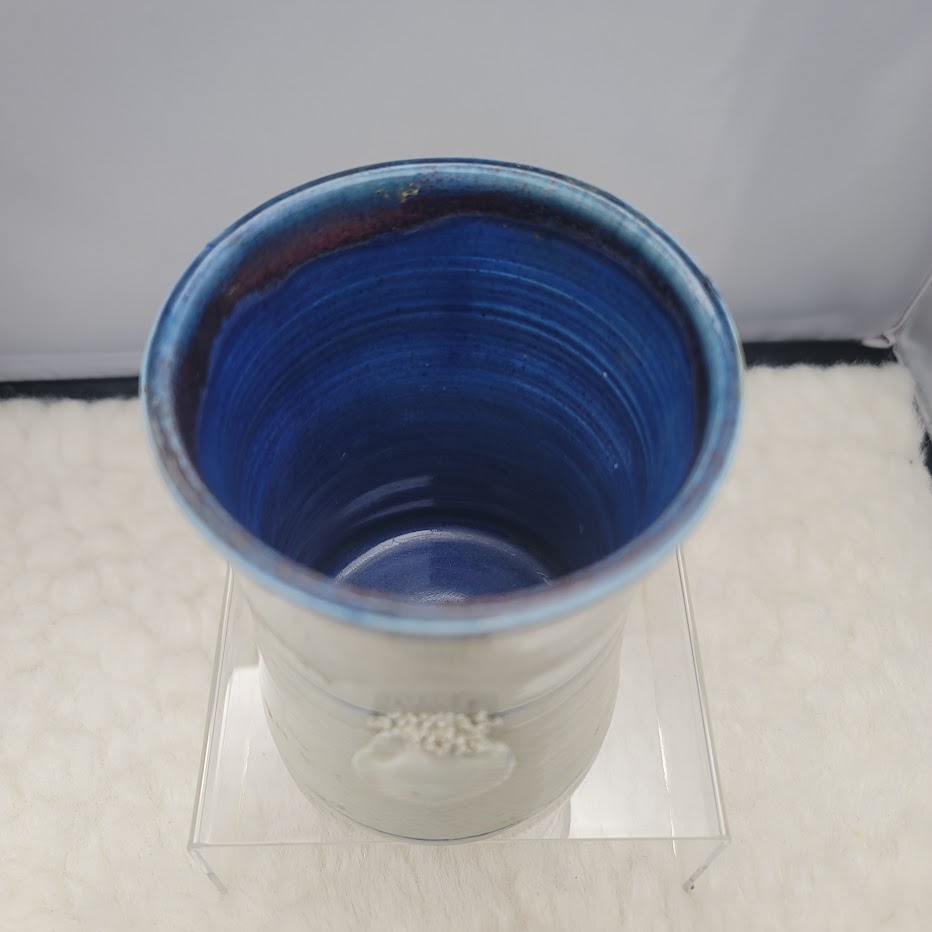 Wakulla Clay '86 Handmade Art Studio Pottery Vase Tumbler White Blue Sea shell